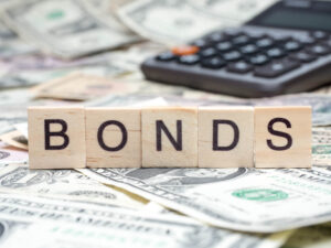 Should I pay bond if they have an ICE hold